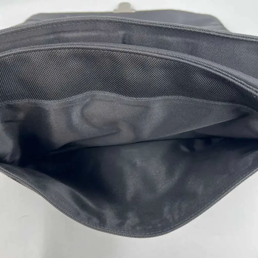Kenneth Cole Black Adjustable Messenger Laptop Bag | Classic Design